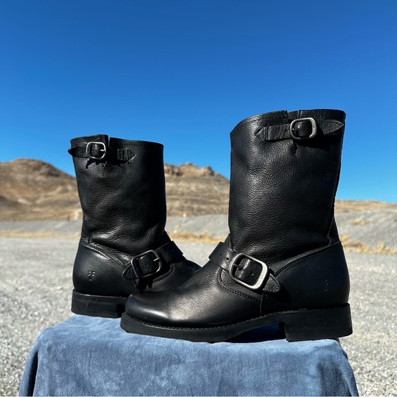 FRYE VERONICA SHORT Boot -Black with Silver Hardware - Picture 1 of 15